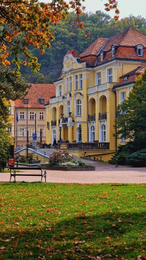 Tepla Appartement Teplice Buitenkant foto